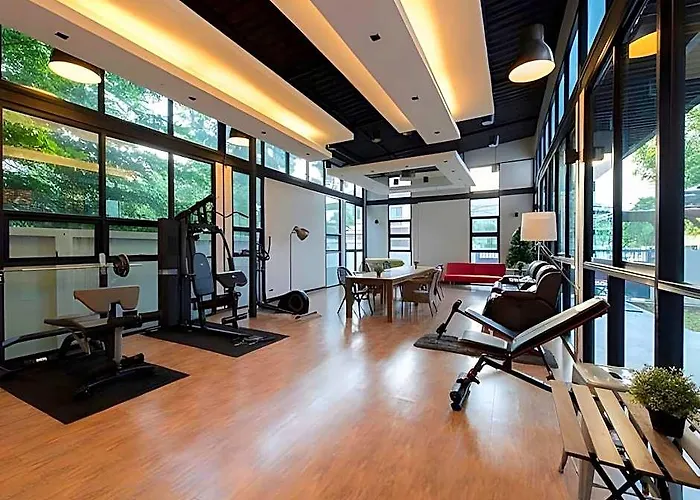 Woodroof Rangsit Hotel