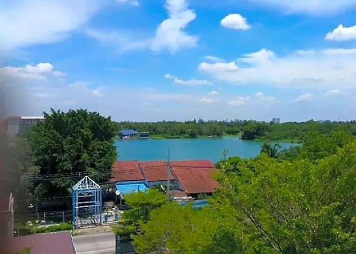 Woodroof Rangsit Hotel 2*