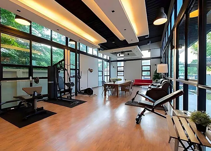 Woodroof Rangsit 2*